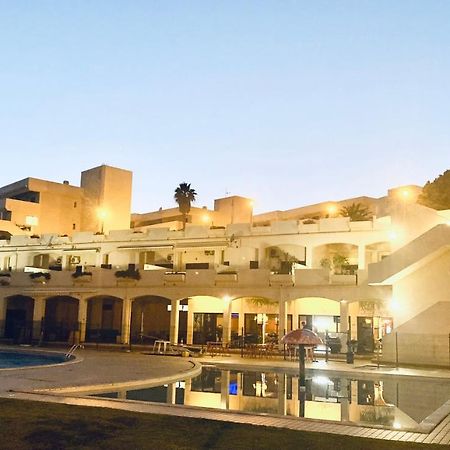 Lagos Apartment Ap Praia Dona Ana Екстериор снимка
