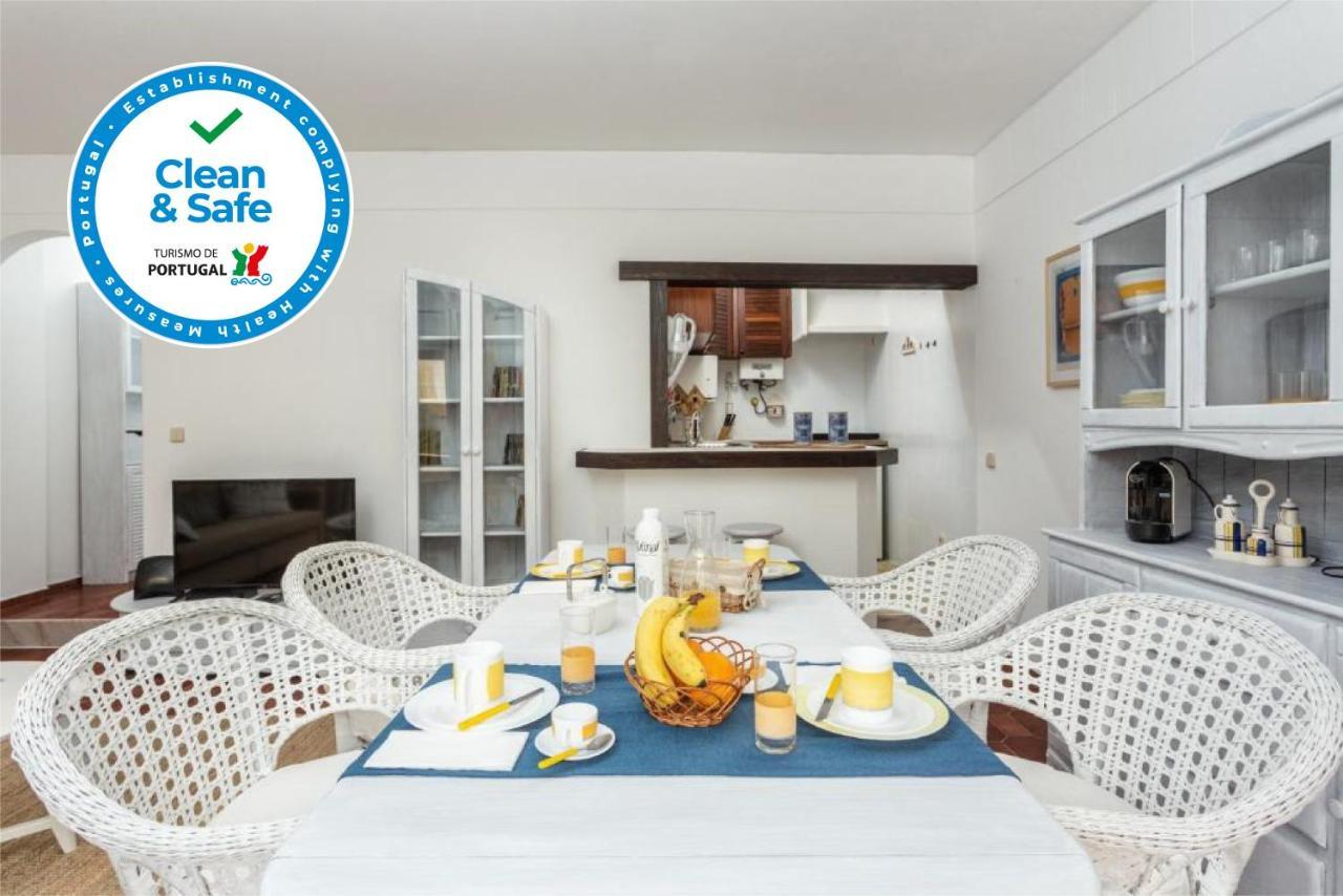 Lagos Apartment Ap Praia Dona Ana Екстериор снимка