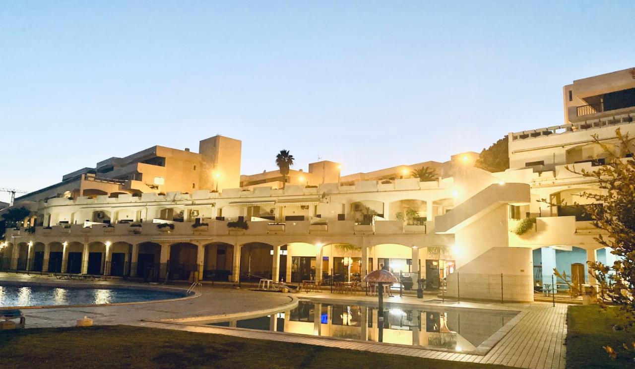 Lagos Apartment Ap Praia Dona Ana Екстериор снимка