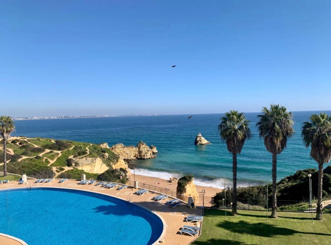 Lagos Apartment Ap Praia Dona Ana Екстериор снимка