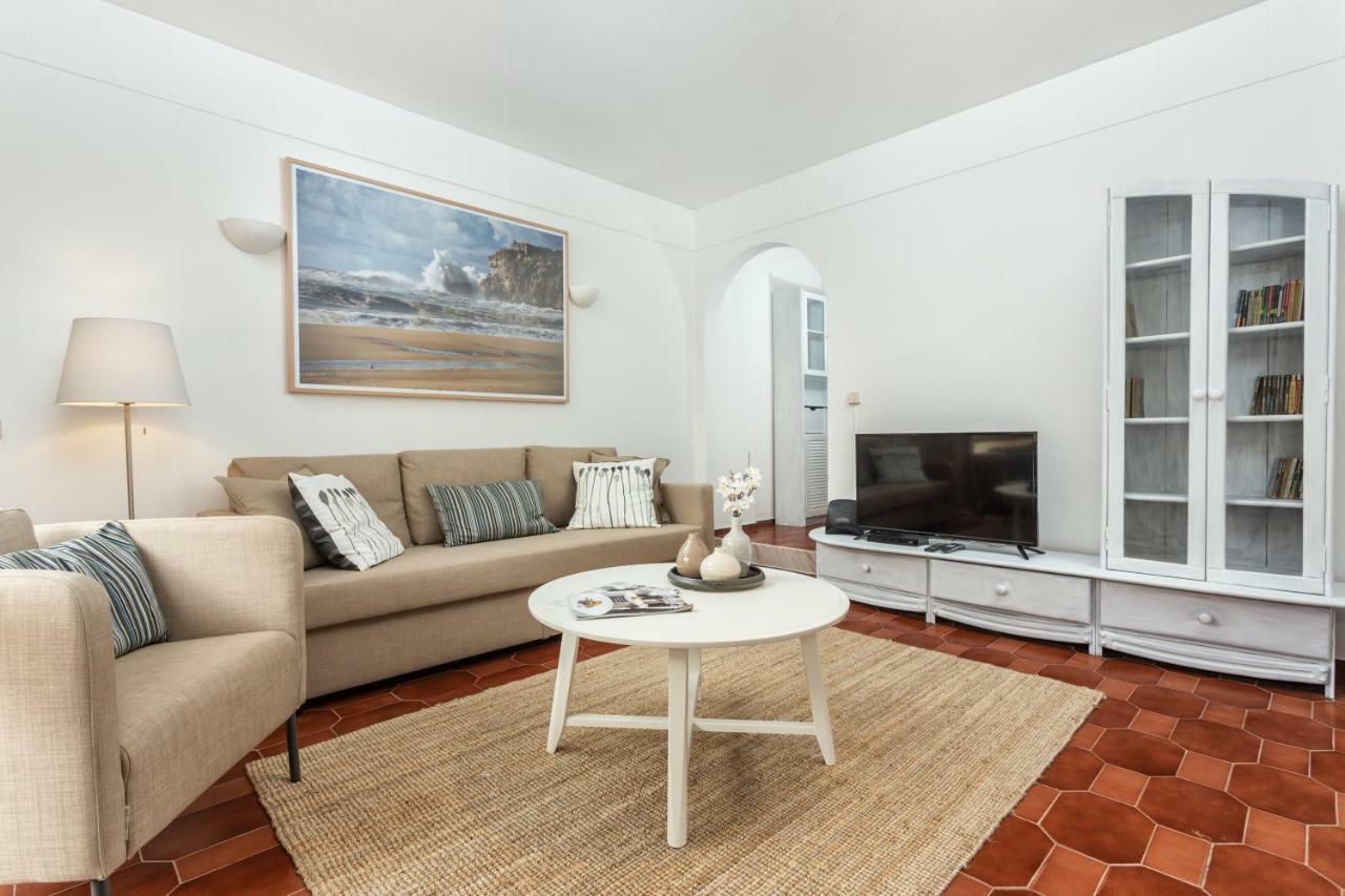 Lagos Apartment Ap Praia Dona Ana Екстериор снимка
