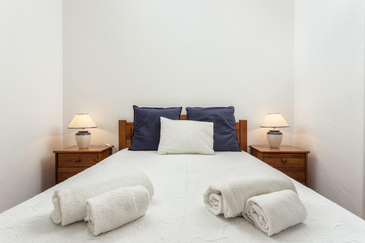 Lagos Apartment Ap Praia Dona Ana Екстериор снимка