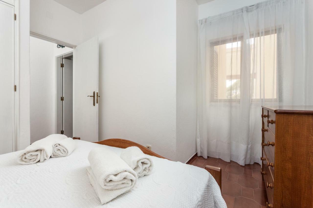 Lagos Apartment Ap Praia Dona Ana Екстериор снимка